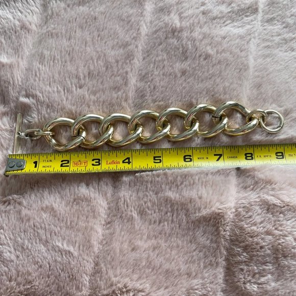 Beautiful Large Gold Chain Link Bracelet - Picture 6 of 6